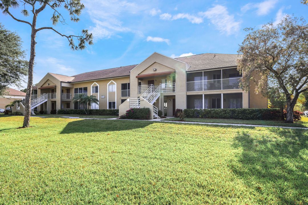 3120 Seasons Way #314, Estero, FL 33928