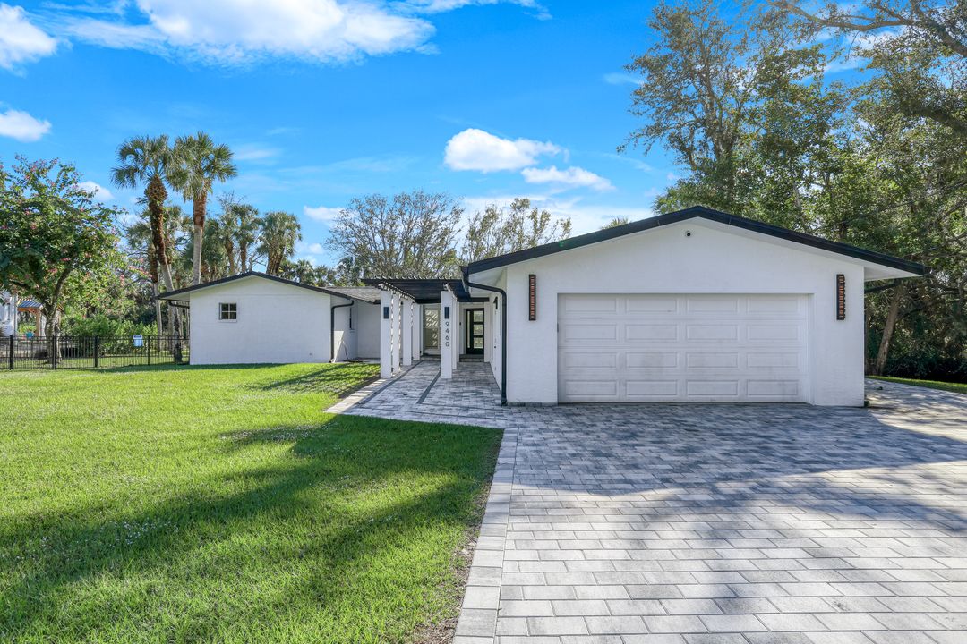 9460 Colony Dr, North Fort Myers, FL 33917