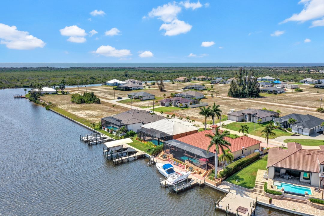 4604 NW 33rd Terrace, Cape Coral, FL 33993