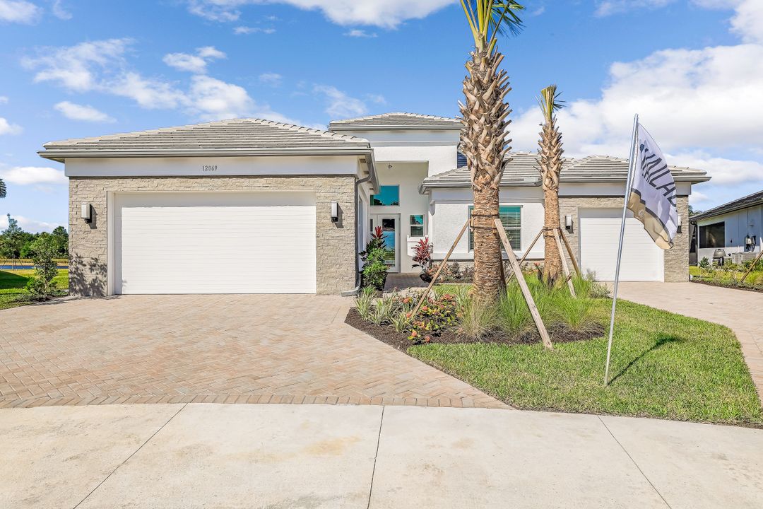 12069 Datura Pl, Naples, FL 34120