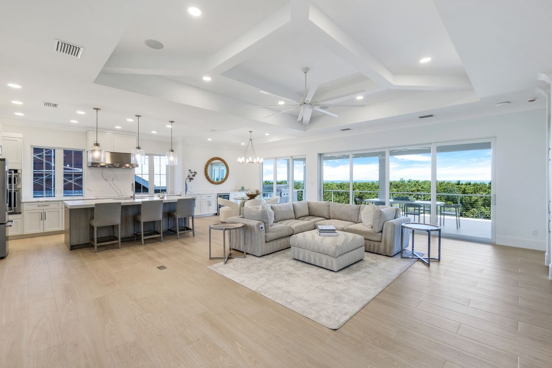 700 Waterside Dr, Marco Island, FL 34145