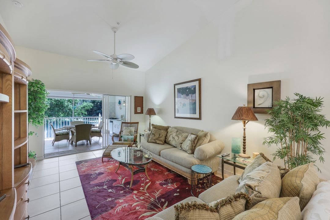 2036 Cascades Dr #5202, Naples, FL 34112