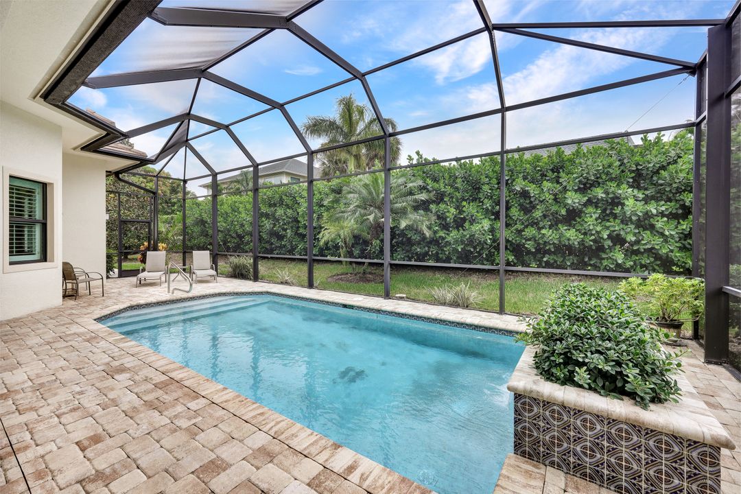 433 S Barfield Dr, Marco Island, FL 34145