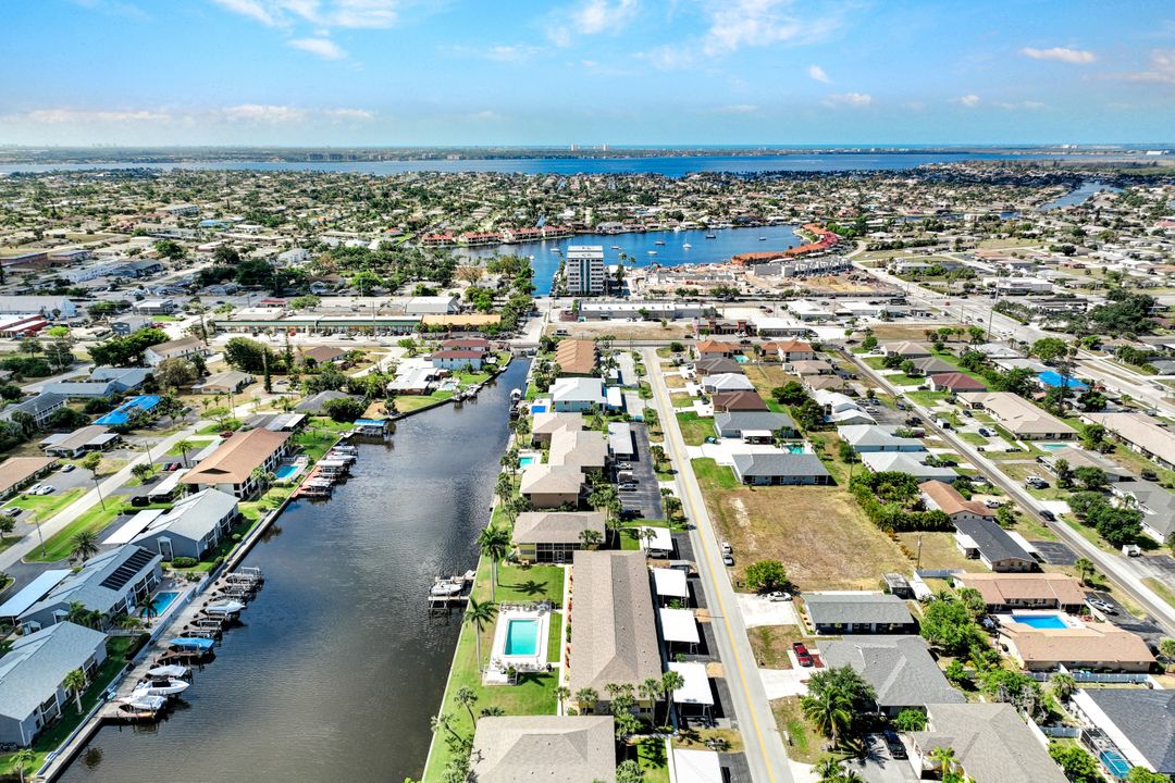 4613 SE 5th Ave #202, Cape Coral, FL 33904