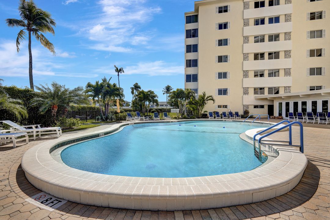 3420 Gulf Shore Blvd N #21, Naples, FL 34103