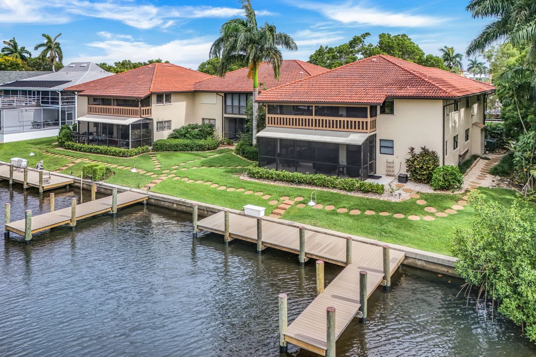 1390 Chesapeake Ave, Naples, FL 34102