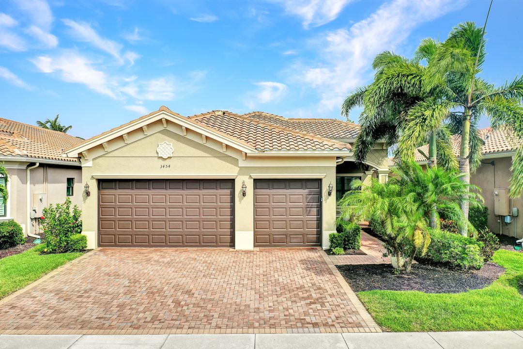 3454 Pacific Dr, Naples, FL 34119