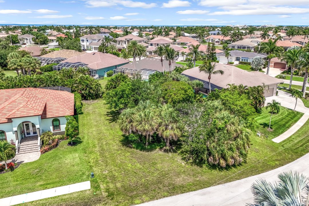 650 Lewis Ct, Marco Island, FL 34145