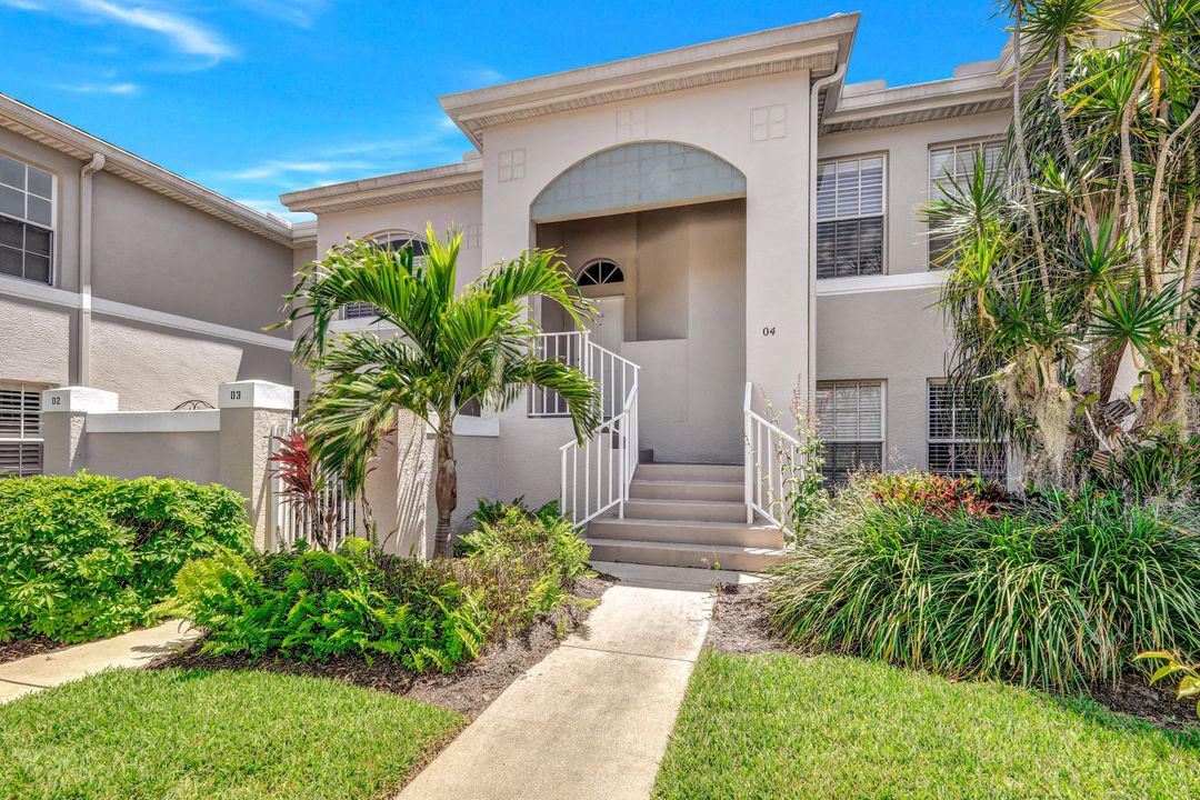 1771 Bermuda Greens Blvd #O-4, Naples, FL 34110