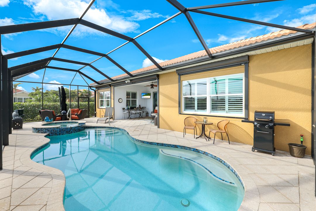 2994 Sunset Pointe Cir, Cape Coral, FL 33914