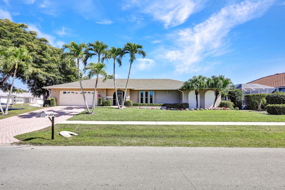 217 Bermuda Rd, Marco Island, FL 34145