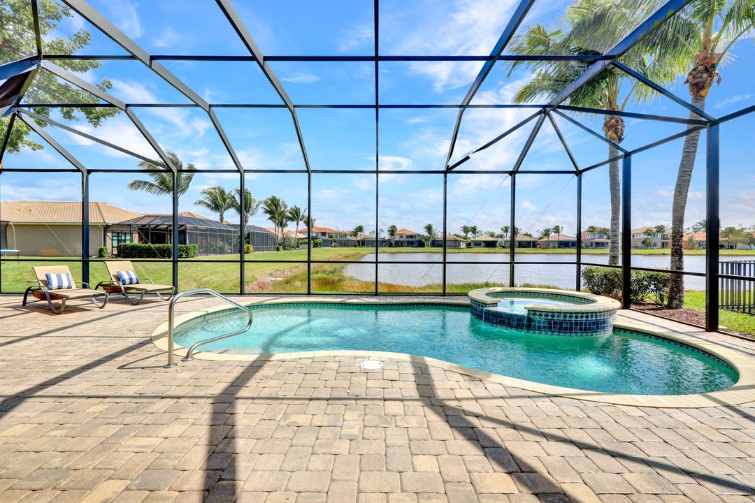 2708 Crystal Way, Naples, FL 34119