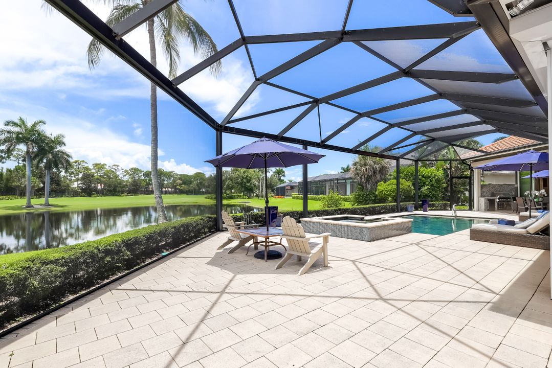 234 Haydon Cir, Naples, FL 34110