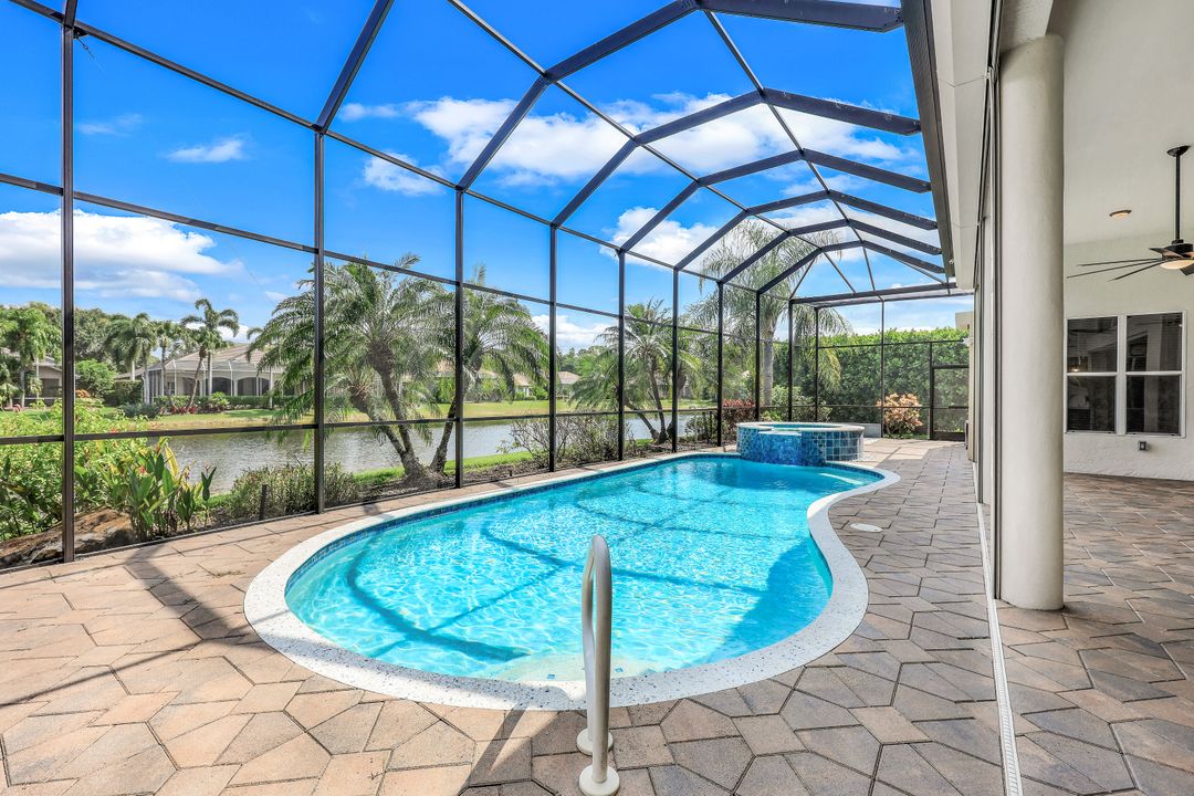 4000 Treadwater Ct, Naples, FL 34109