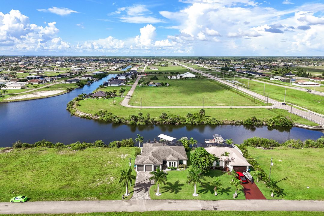 3213 NW 9th St, Cape Coral, FL 33993