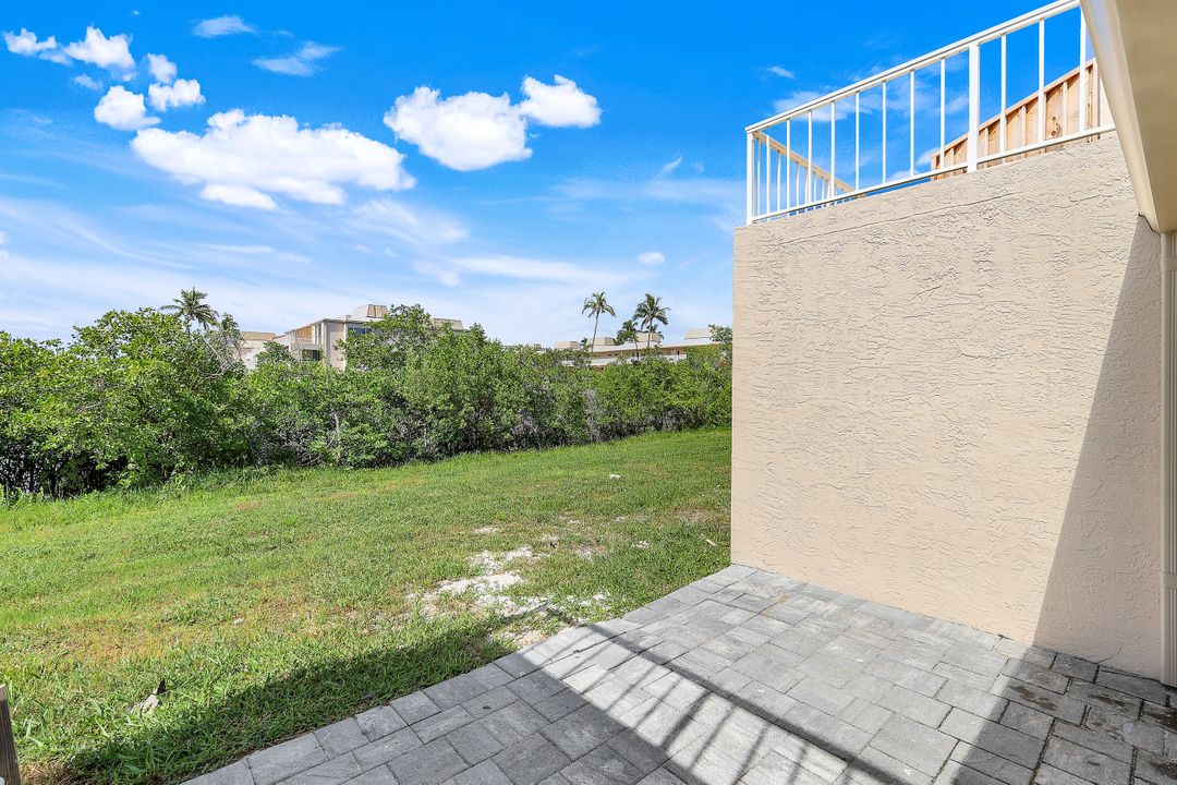 200 Periwinkle Way #114, Sanibel, FL 33957