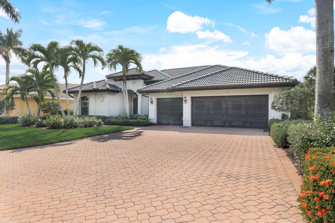 10340 Via Balestri Dr, Miromar Lakes, FL 33913