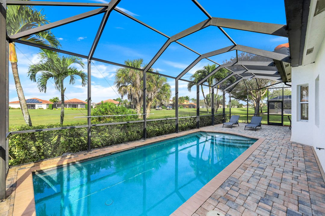 1747 Sarazen Pl, Naples, FL 34120