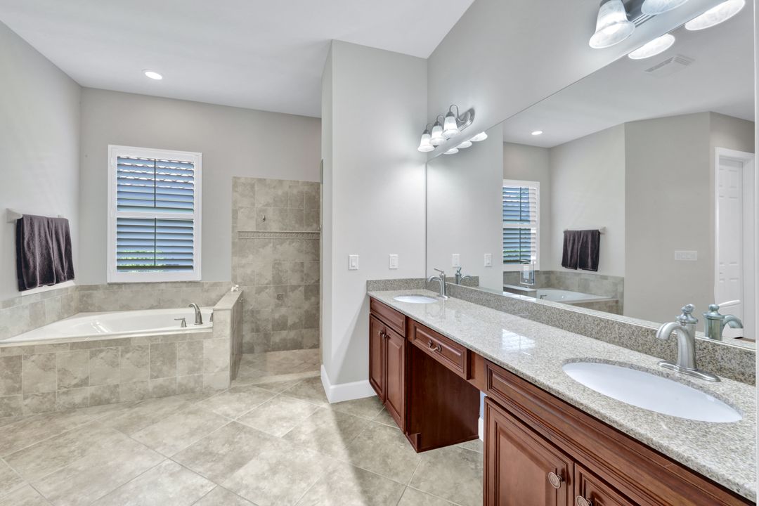 9341 Slate Ct, Naples, FL 34120