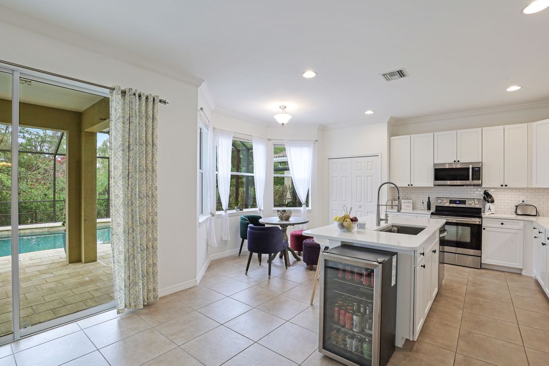 8598 Sumner Ave, Fort Myers, FL 33908