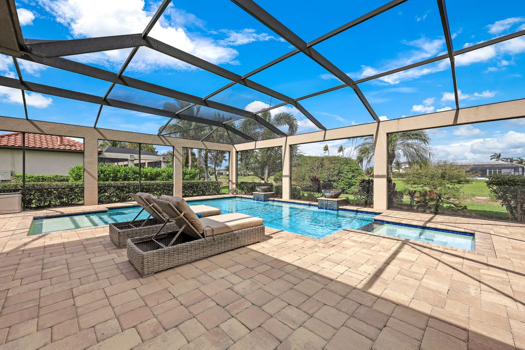 9856 Corso Bello Dr, Naples, FL 34113