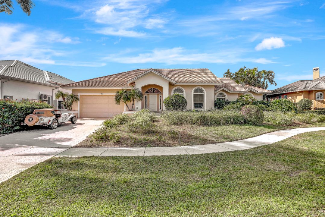 1726 Hummingbird Ct, Marco Island, FL 34145