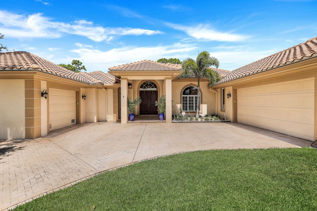 3311 Creekview Dr, Bonita Springs, FL 34134