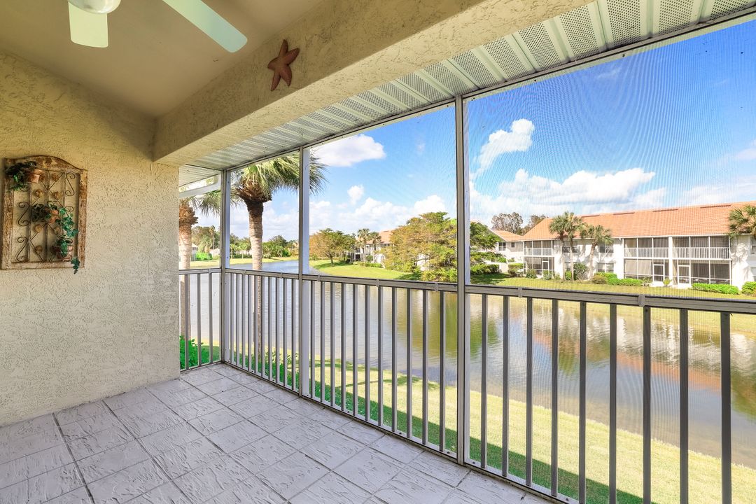 4970 Deerfield Way  #202, Naples, FL 34110