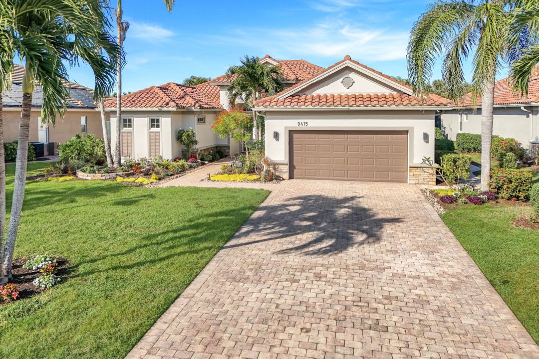 9415 Copper Rock Ct, Naples, FL 34120