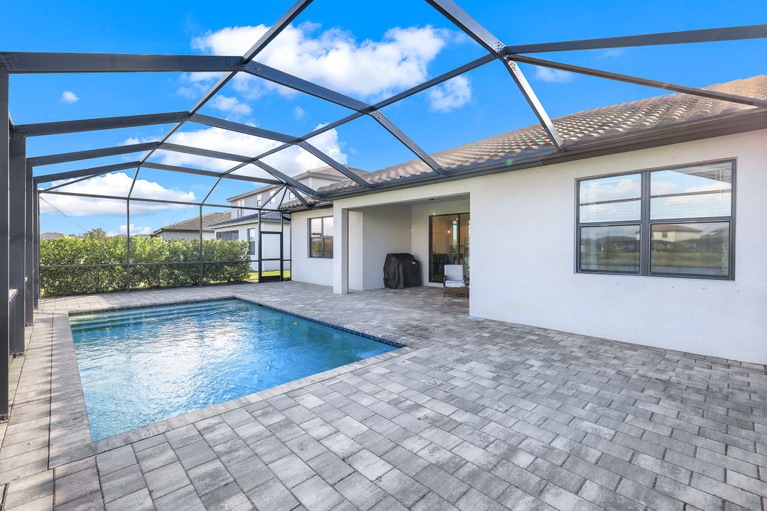 11559 Canopy Loop, Miromar Lakes, FL 33913