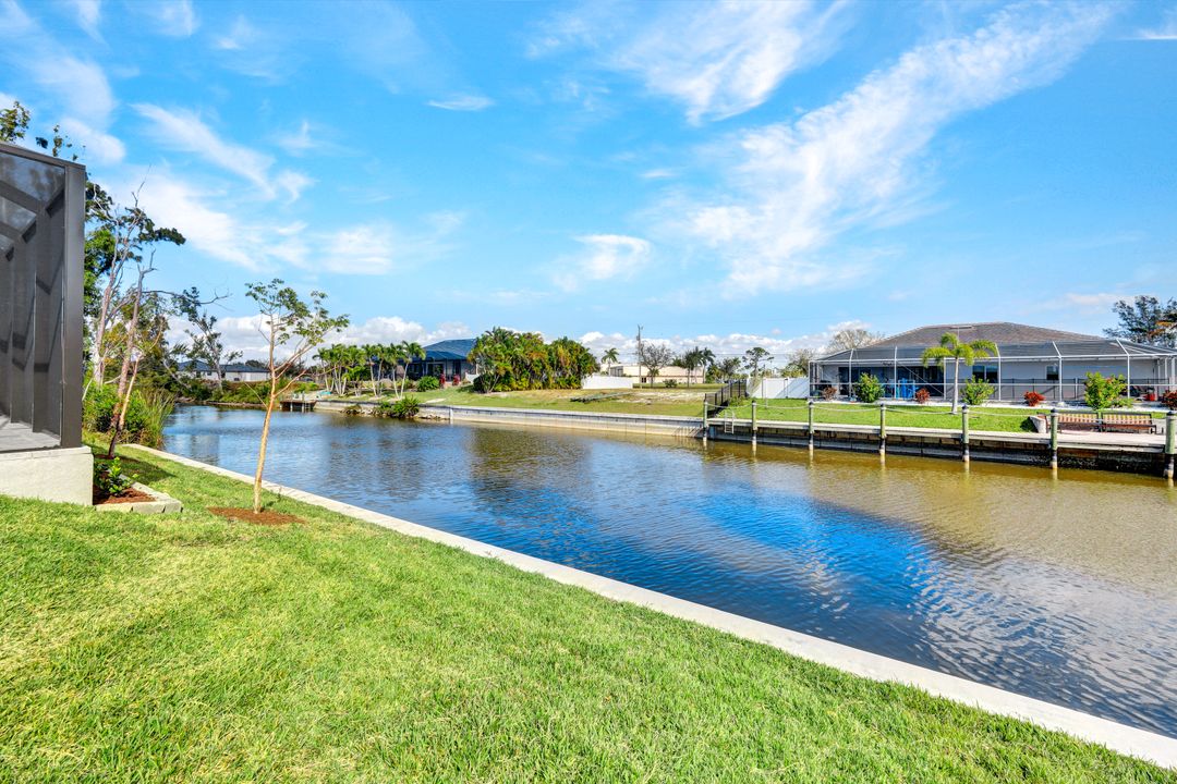 2135 SW 17th Pl, Cape Coral, FL 33991