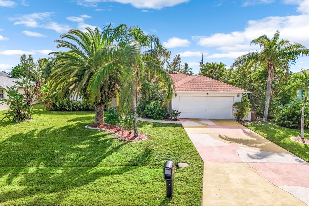 310 SE 27th Terrace, Cape Coral, FL 33904