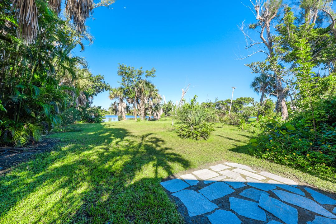 231 Palm Lake Dr, Sanibel, FL 33957