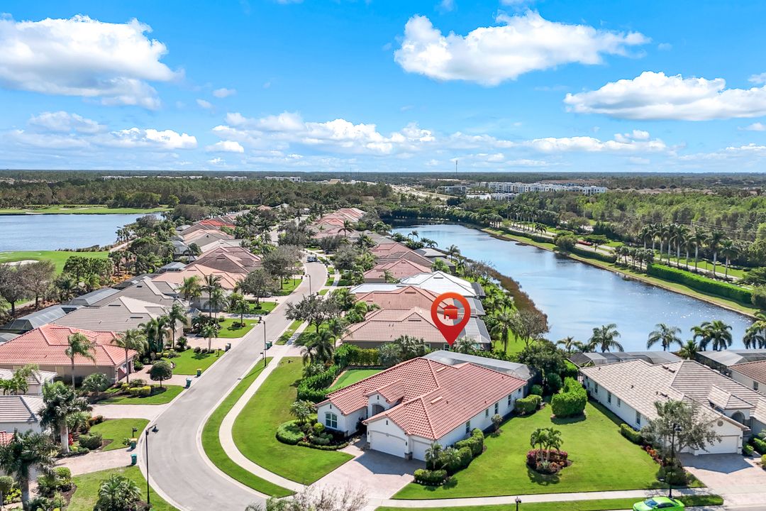 9738 Nickel Ridge Cir, Naples, FL 34120