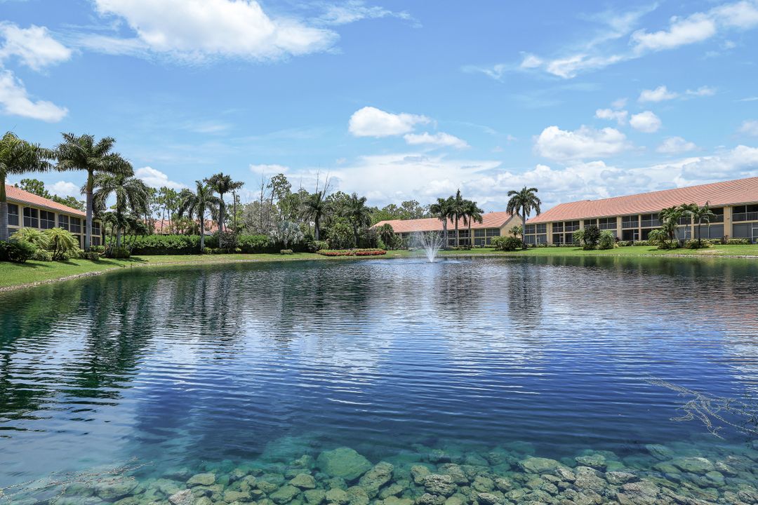 2395 Bayou Ln #7, Naples, FL 34112