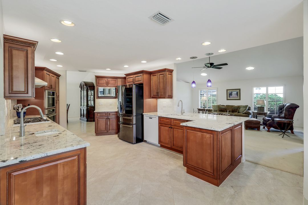 3685 Woodlake Dr, Bonita Springs, FL 34134