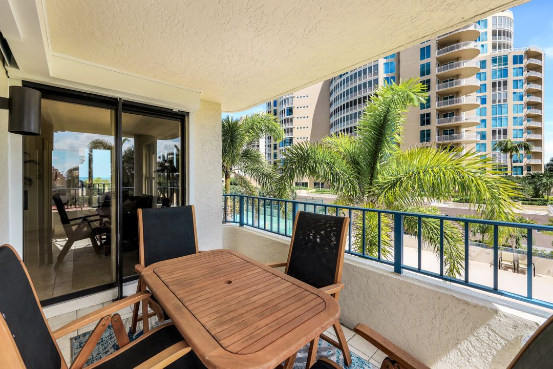 4451 Gulf Shore Blvd N #405, Naples, FL 34103