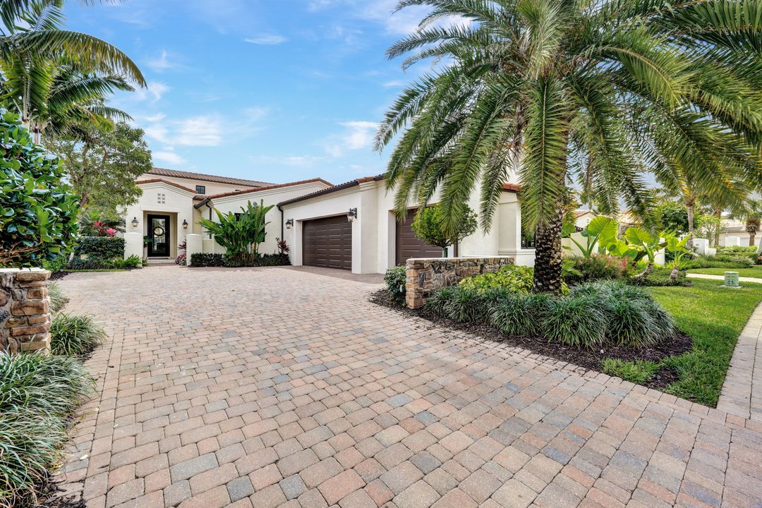 16692 Lucarno Way, Naples, FL 34110