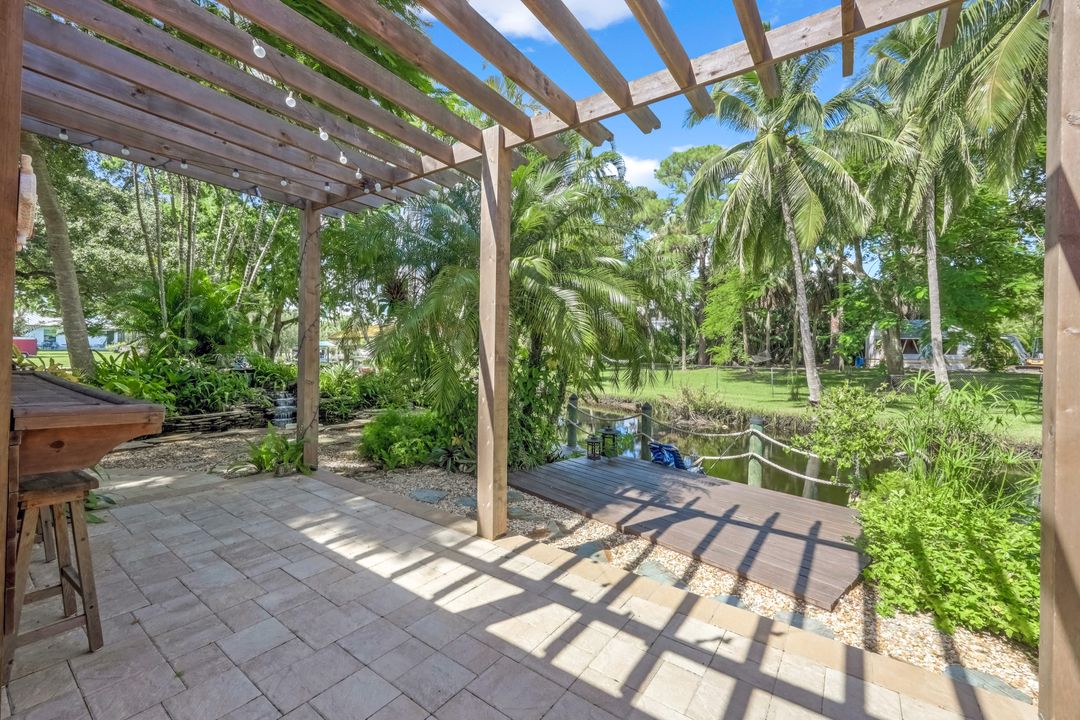 9856 Tonya Ct, Bonita Springs, FL 34135