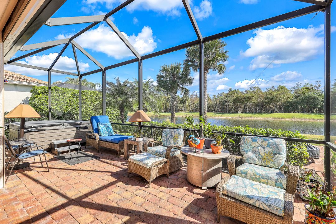 9069 Siesta Bay Dr, Naples, FL 34120