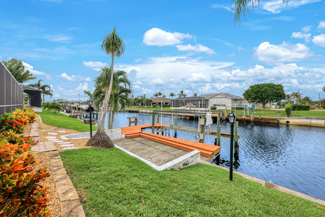 3616 SE 18th Ave, Cape Coral, FL 33904