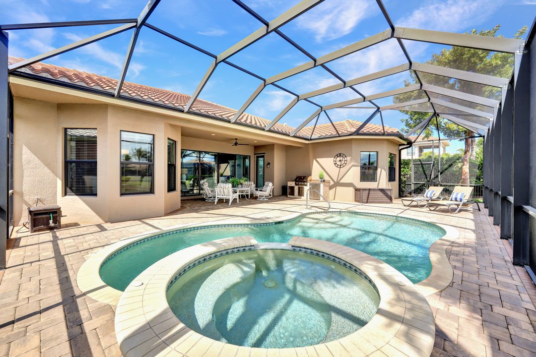 2708 Crystal Way, Naples, FL 34119