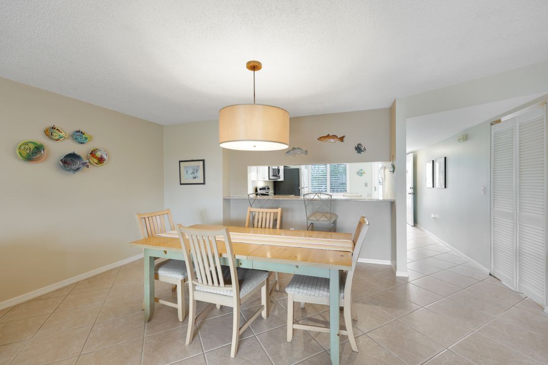 3072 Sandpiper Bay Cir #M-203, Naples, FL 34112