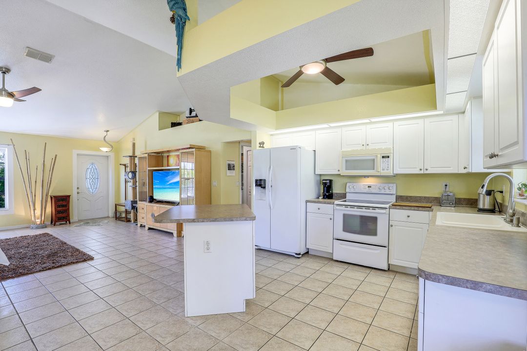 1101 NE 14th Terrace, Cape Coral, FL 33909