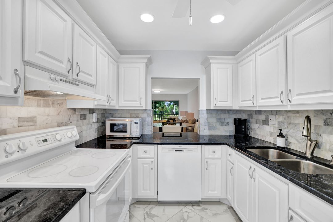 1055 Forest Lakes Dr #F203, Naples, FL 34105