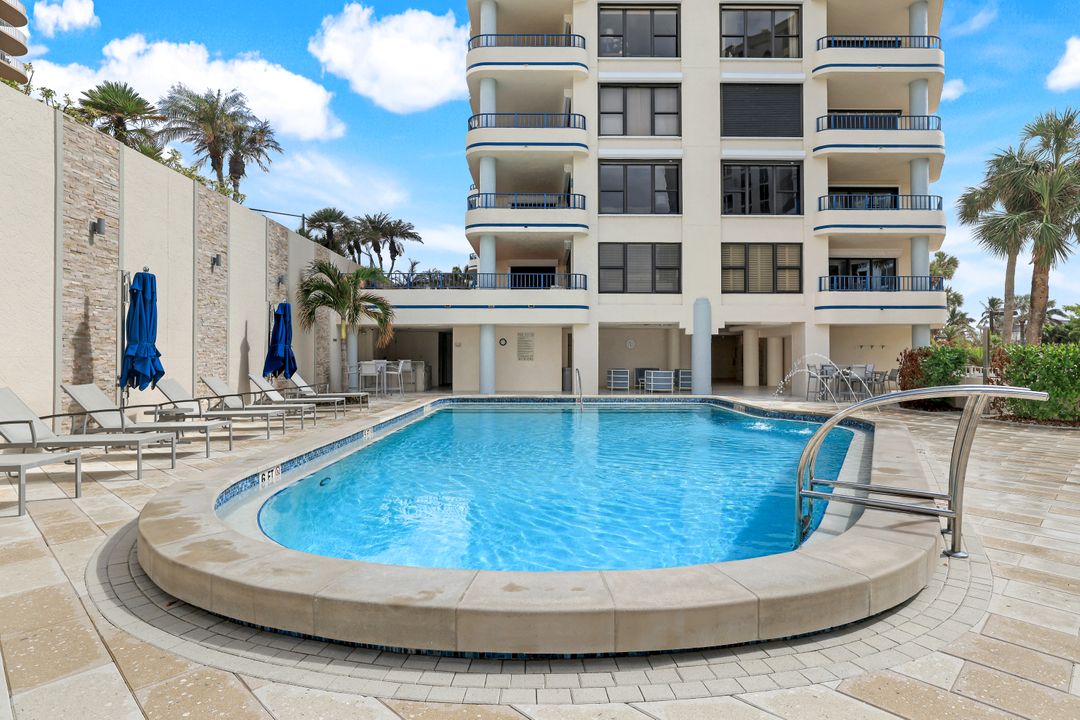 4451 Gulf Shore Blvd N #301, Naples, FL 34103