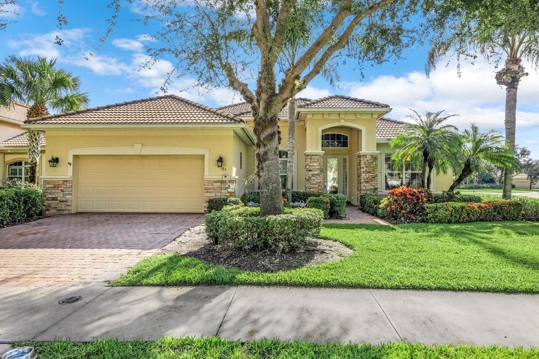 10383 Yorkstone Dr, Bonita Springs, FL 34135