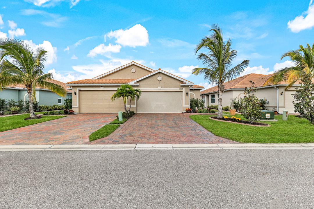 4153 Bloomfield St, Fort Myers, FL 33916