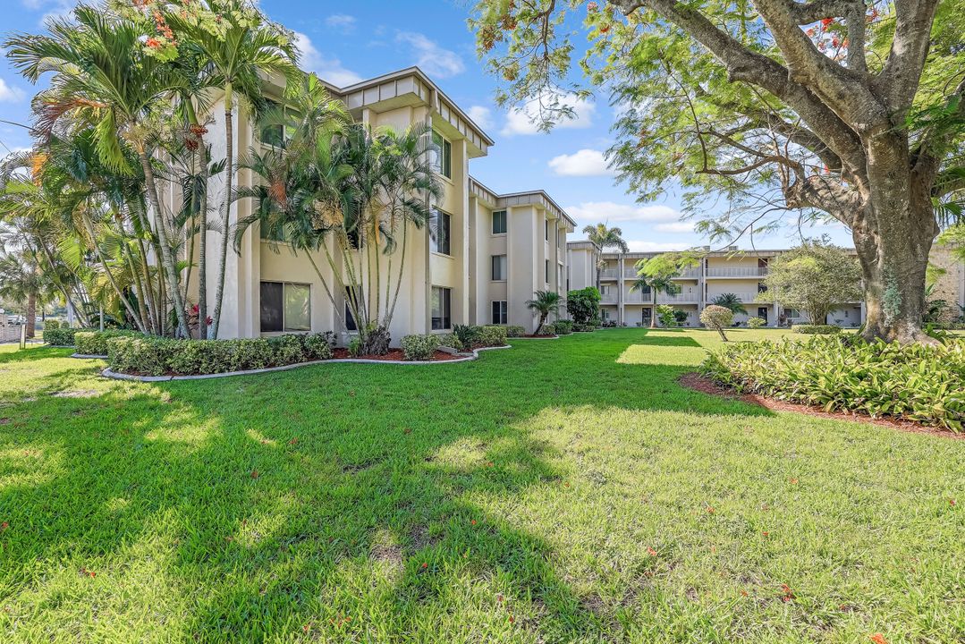 2264 Winkler Ave  #304, Fort Myers, FL 33901