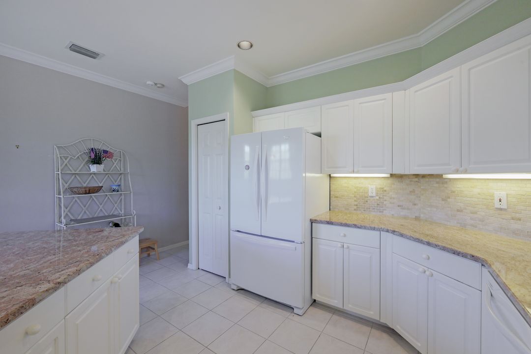 25061 Cypress Hollow Ct #204, Bonita Springs, FL 34134